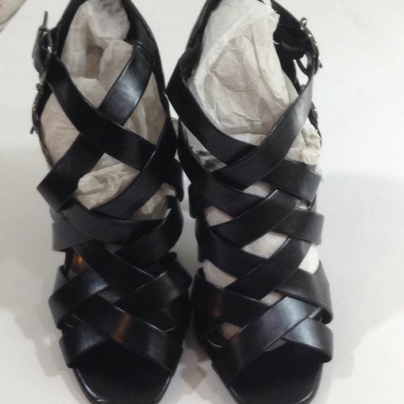 Delicious strappy sandals - Picture 2 of 8